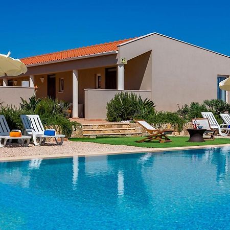 Corte Velada Guest House By Lovelystay Lagos Exterior photo