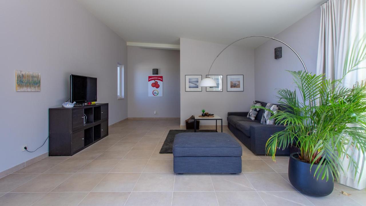 Corte Velada Guest House By Lovelystay Lagos Exterior photo